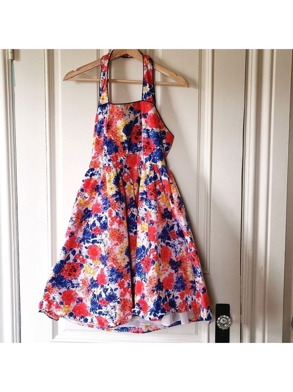 Bloome de jeune fille cottagecore halter formal girls dress. Size 16